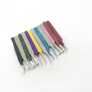 Juego de pinzas para pestañas de acero inoxidable, precio al por mayor, pinzas de Punta plateada probadas a mano, recubrimiento de polvo múltiple sostenible - Product Image 3