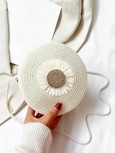 Bolsas pequeñas de yute de forma redonda con diseño hecho a mano, perfectas para uso multiusos, bolsas elegantes, bolsas naturales de regalo de calidad estándar - Product Image 3