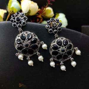 Diseñador de forma redonda Dangler Stud Pendiente Regalo para ropa de fiesta informal Producto a granel hecho a mano - Product Image 4