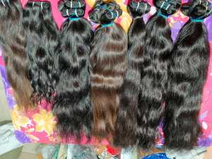 Vente en gros de paquets de cheveux humains indiens non traités, tissage de cheveux vierges bruts, couleur naturelle, fournisseur de cheveux Remy alignés sur les cuticules - Product Image 4