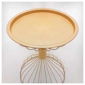 Table d'appoint artisanale en métal doré de haute qualité Table d'appoint réglable au design moderne pour meubles de salon et de maison - Product Image 2