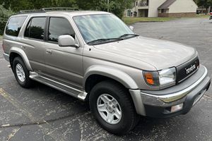 TOYOTA 4RUNNER SR5 4X4 USADO, 2002, Volante a la Izquierda/Derecha - Product Image 2