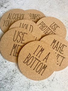 ที่รองแก้วไม้ทรงกลมแบบกำหนดเองสไตล์คลาสสิกที่ตั้งแสดงกาแฟชาคุณภาพสูงผลิตในอินเดีย - Product Image 3