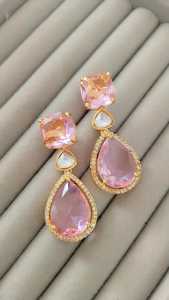 Pendientes colgantes multicolores Fusion de lujo para mujer, diamantes chapados en oro, Vintage y de moda, hechos principalmente de aleación de cobre y latón - Product Image 3