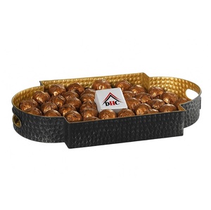 Bandeja DE SERVICIO DE METAL decorativa con acabado dorado para impresionar, ideal para eventos, exhibiciones de chocolate y elegantes configuraciones de servicio - Product Image 5