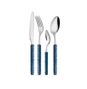 Juego de cubiertos de metal contemporáneo con mango de ratán Cubiertos Premium para mesa de comedor y colección de regalos - Product Image 2