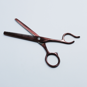 Ciseaux de barbier professionnels de haute qualité en acier inoxydable couleur titane, en acier haute teneur en carbone - Product Image 3