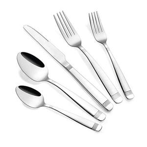 Elegante juego de cubiertos de acero inoxidable Chapado en plata de 4 piezas con asas blancas en diseño americano vintage - Product Image 5