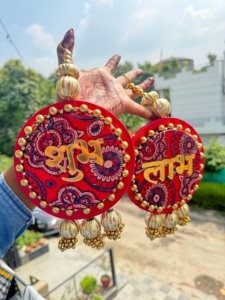 Shubh Labh tradicional Bandhani diseño colgante de pared Diwali puerta colgante Toran para decoración de entrada del Hogar con patrón de naturaleza muerta - Product Image 2