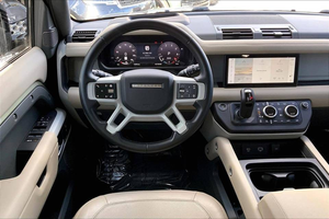 Occasion La N.D R.o V.er DE FE ND ER 2024 Turbo Automatique Volant à Gauche Sièges en Cuir 5 Places Phares Xénon Caméra Arrière Tactile - Product Image 5