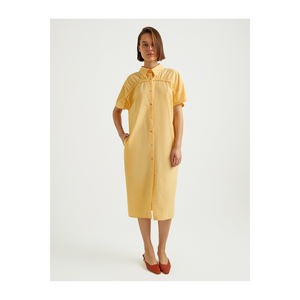 Robe en coton BGN avec col chemise à épaules tombantes, style décontracté, fabriquée en Turquie - Product Image 2