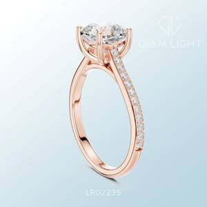 งานฝีมือสำหรับสไตล์เครื่องประดับสุดพิเศษ แหวนทรงคุชชั่นสุดหรู เทียบกับแหวนแบบคลัสเตอร์สั่งทำพิเศษ เพชรที่ได้รับการรับรองจาก IGI ผลิตจากเพชรที่เพาะเลี้ยงในห้องปฏิบัติการ - Product Image 2