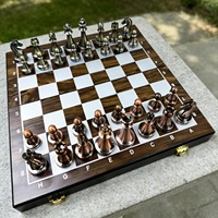 Cadeau de Noël 2026 : Boîte d'échecs en bois de haute qualité, design pliable, motif marbre noir et blanc, pour le développement intellectuel des enfants