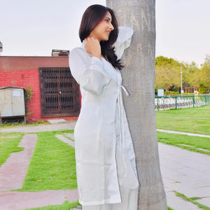 Ensemble de combinaisons en coton pour femmes de haute qualité respirant élégance Floral Satin et lin taille XL pour le confort et le style pour l'été - Product Image 1