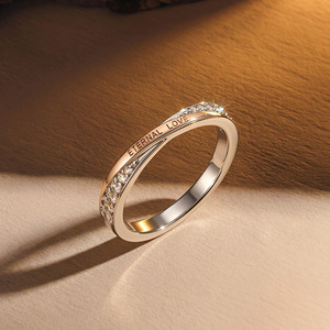 Bague de mariage bicolore torsadée et gravée Jeulia pour femme - Product Image 3