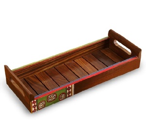 Peintures & Planches Warli Plateau peint à la main en bois de Sesham Plateau de service décoratif rond en bois Farmhouse & Vintage Centerpiece - Product Image 1