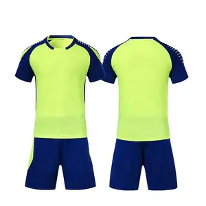 Outdoor Sportveld Voetbaluniform Best Verkopende Aanpasbare Logo Ontwerp Voetbaluniformen 2024 Aankomst Aangepaste Voetbal Uniform Set