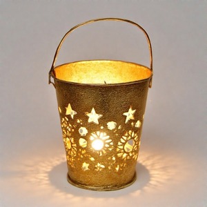 Portavelas de aluminio GlowManger Winter Blessing, elegante diseño fundido, perfecto para Nochebuena y decoración navideña - Product Image 1