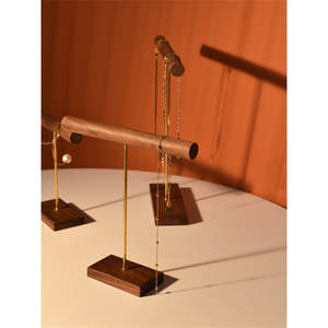 Soporte de joyería de madera con forma de diseño en T simple Soporte de joyería de madera de alta calidad Último diseño de la India Alto en demanda Nuevo estilo - Product Image 5