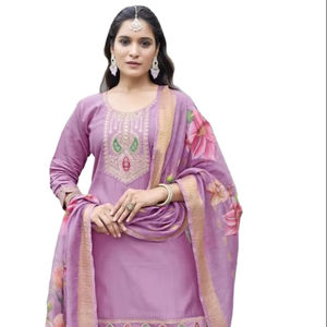 Vente en gros Haut de fête formel en rayonne multicolore pour femmes avec design plaqué et imprimé Short de travail Kurti - Product Image 1