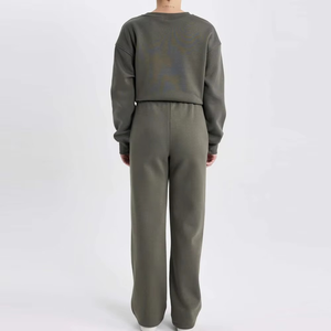 Derniers modèles de survêtements pour femmes de couleur unie en coton avec logo personnalisé Vêtements de sport Ensembles de survêtements à manches longues pour femmes Respirant - Product Image 6