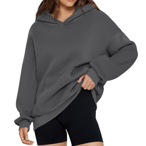 Manteau long confortable à capuche surdimensionné pour femme pour un usage quotidien Streetwear Travel Cozy Indoor Wear Winter Season with Front Logo - Product Image 3