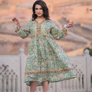 Vestido de algodón de verano bohemio hecho a mano vestido con borde floral estampado bloque de mano ropa de verano de algodón indio sostenible bohemio - Product Image 1