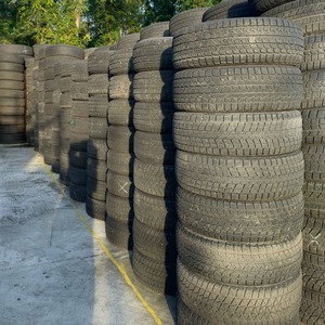 Achetez des pneus de camion d'occasion à bas prix, approvisionnement en gros, toutes tailles disponibles pour l'exportation dans le monde entier, prix bas depuis le Canada - Product Image 4