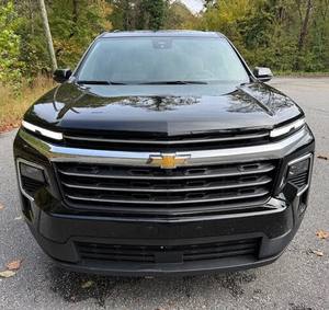 Chevrolet Traverse LT AWD 2024 USADO EN BUEN ESTADO, Volante a la Izquierda, Interior Claro, Asientos de Tela, Neumáticos R19, Cámara Trasera Automática, SUV de 7 Asientos - Product Image 1