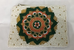 กระเป๋าผ้าฝ้ายปักลายสไตล์โบฮีเมียนอินเดีย งานแฮนด์เมดสำหรับผู้หญิง กระเป๋าสะพายข้างประดับลูกปัด กระเป๋าใส่เหรียญใบเล็ก กระเป๋าถือสำหรับออกงานกลางคืน - Product Image 2
