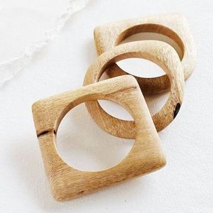 Rond de serviette en bois naturel lisse, léger, robuste et réutilisable pour la cuisine de tous les jours et la décoration de table de vacances - Product Image 1