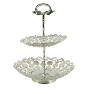 Supports de gâteau gris de piédestal de forme ronde vintage antique de style ferme en métal galvanisé artisanal - Product Image 4