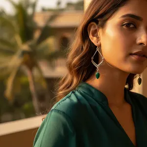 Boucles d'oreilles pendantes en argent 925 avec malachite pour femmes, bijoux fantaisie en pierre précieuse verte - Product Image 1