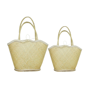 Bolso de jacinto de agua hecho a mano con correas de cuero y diseño trenzado duradero para moda y función - Product Image 1