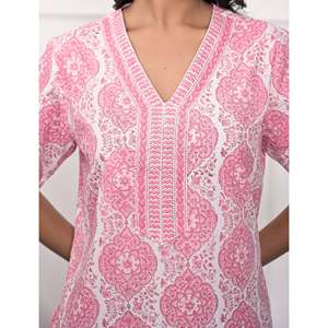 Camisón Blanco y Rosa 100% Algodón, Tela Popelina Suave y Cómoda, Cierre de Botones, Logotipo Personalizable, Tallas ODM XS, Conjunto de Ropa para Estar en Casa - Product Image 2