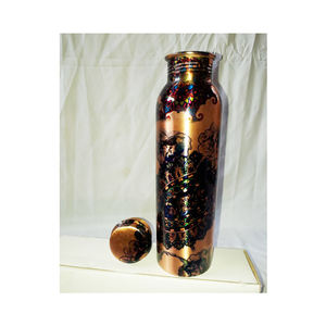 Premium Luxuries 100% Bouteille d'eau en cuivre pur 100% Ayurvedas Bouteille d'eau potable pour les bienfaits pour la santé Bouteille de qualité supérieure - Product Image 1