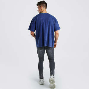 Camiseta informal de lavado ácido para hombre de alta calidad con logotipo personalizado, diseño ajustado transpirable, último patrón sólido de manga corta - Product Image 4