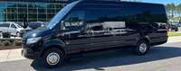 Fourgon utilitaire Mercedes-Benz Sprinter 3500XD 2024 d'occasion entièrement équipé, prêt à être expédié