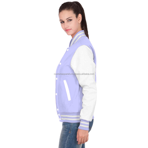 Veste varsity matelassée en coton doux et respirant avec broderie et finition teinte MCACVJ-332, mode streetwear classique pour femmes - Product Image 2