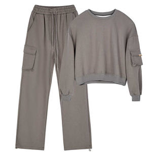 Chándal de mujer Premium con chaqueta con cremallera de tela suave y pantalones de ajuste relajado para la comodidad y la moda diarias - Product Image 3