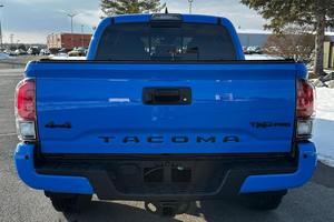 Toyota Tacoma TRD Pro Doble Cabina 4x4 Premium Usada de 2019, ~2,500 Millas - Product Image 3