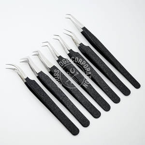 Pinzas Profesionales para Extensión de Pestañas con Brillo Negro, 35 Grados, Finas, para Volumen X, Antideslizantes, de Acero Inoxidable - Product Image 1