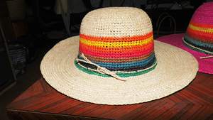 Sombrero de Rafia de Crochet Hecho a Mano en Madagascar, de Alta Calidad, Bordado, con Imagen Lisa, Estilo Demi-capeline, Ala Mediana, Plegable, para Exteriores - Product Image 2