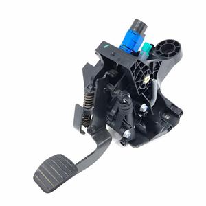 Pédale d'embrayage Renault Trafic Série 465033911R (14>) - Product Image 1