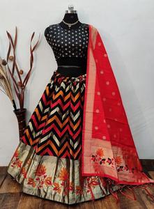 Lehanga choli ดีไซน์แบบแบนราบาราสิสำหรับผู้หญิงโดย fabzone - Product Image 4