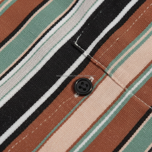 Conjunto de Pantalones Cortos a Rayas Personalizados para Hombre - Rayas Verticales Marrón y Verde Azulado, Conjunto Casual de Verano de 2 Piezas - Product Image 5