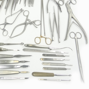 Kit d'instruments chirurgicaux de base de haute qualité, best-seller, manuel, réutilisable, argenté, pour chirurgie générale, certifié CE ISO 13485:2016 - Product Image 4