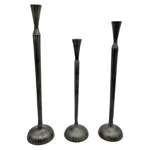 Candelabro de suelo moderno de metal de aluminio hecho a mano decorativo candelabro alto delgado con una superficie texturizada y un bronce - Product Image 2