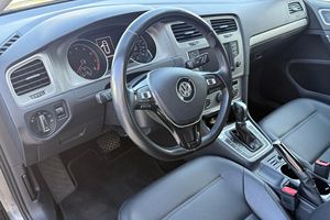 Volkswagen Golf SportWagen SE 2016 en Buen Estado - Product Image 3
