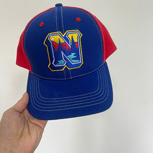 Gorras de béisbol de 6 paneles con logotipo personalizado para hombres y mujeres Gorra deportiva Mezcla de colores rojo azul con cierre de sombrero de plástico Diseño de alta calidad - Product Image 2